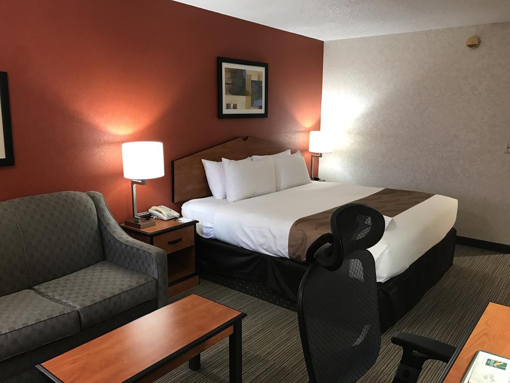 Quality Inn & Suites Garden Of The Gods Colorado Springs Buitenkant foto